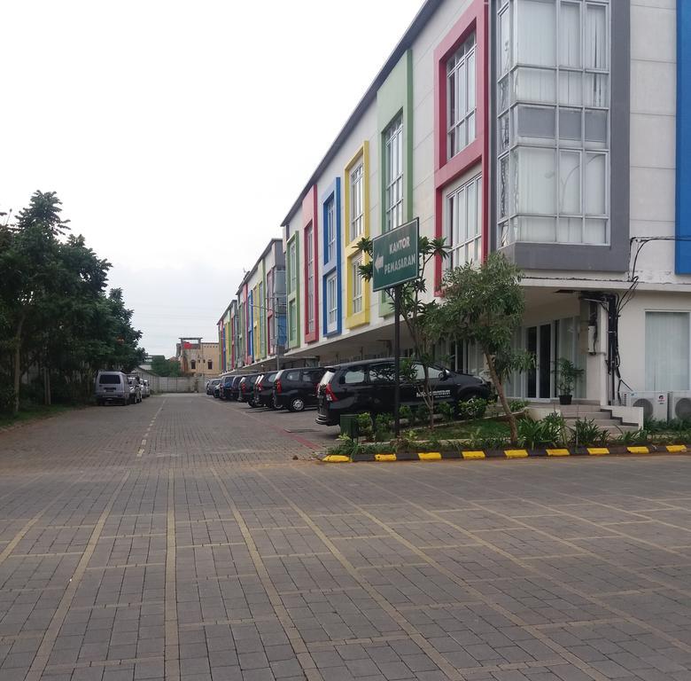 Ananda Apartments @ Suites Metro Cicadas ภายนอก รูปภาพ